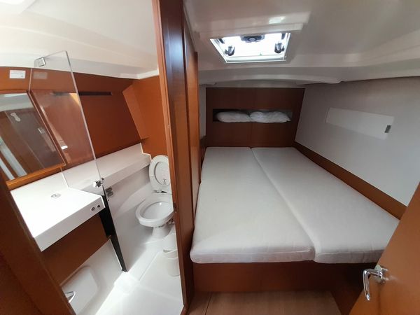 Jeanneau Sun Odyssey 410 | Hygge