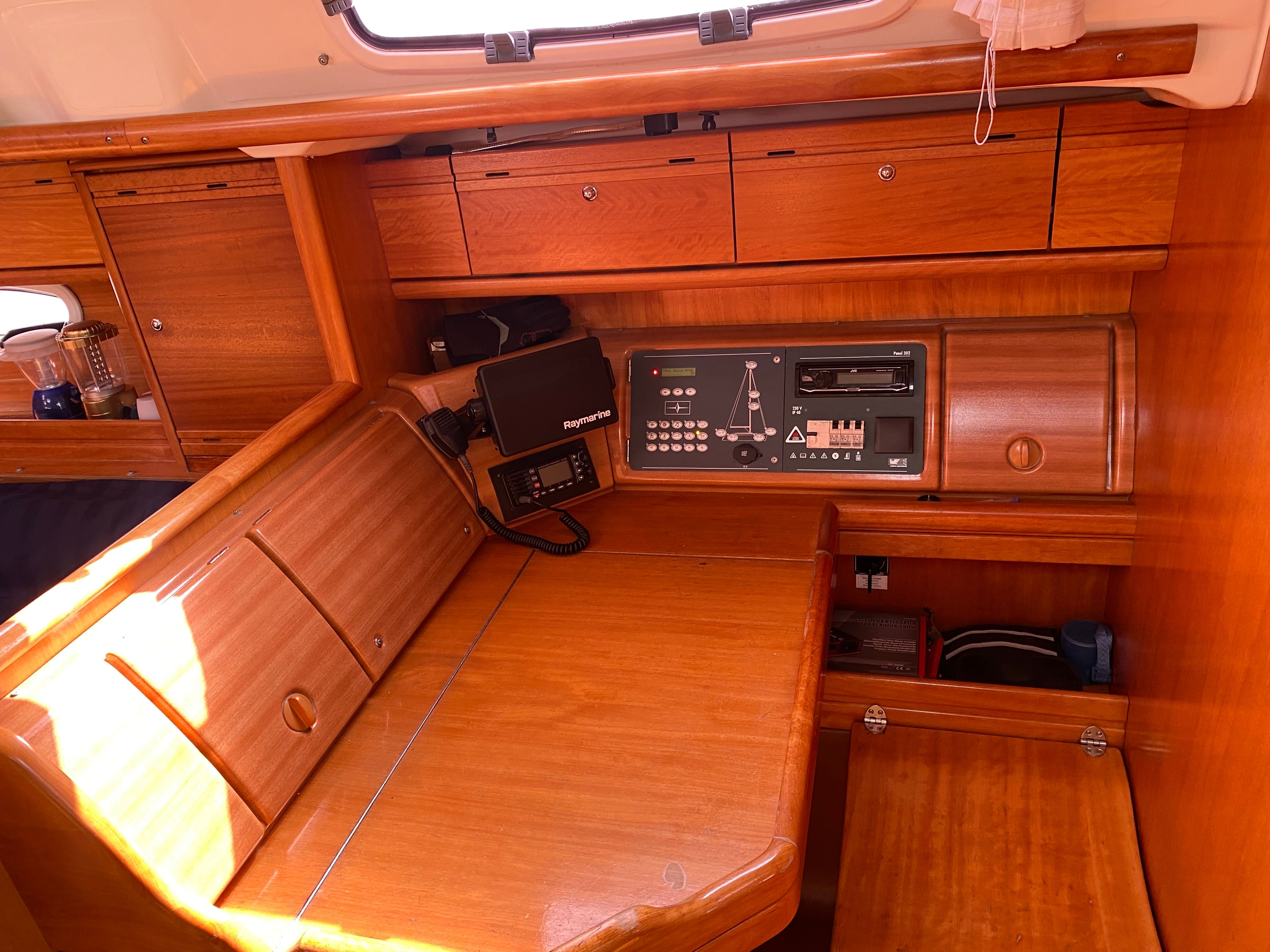 Bavaria 46 | Azimut 36