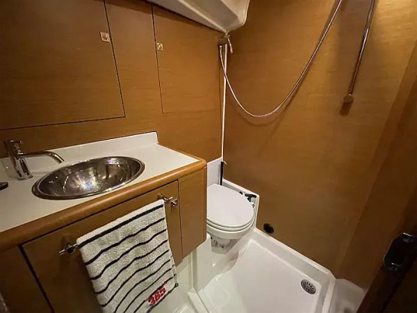 Jeanneau Sun Odyssey 439 | Petrine 2