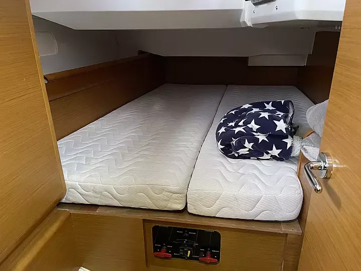 Jeanneau Sun Odyssey 439 | Petrine 2