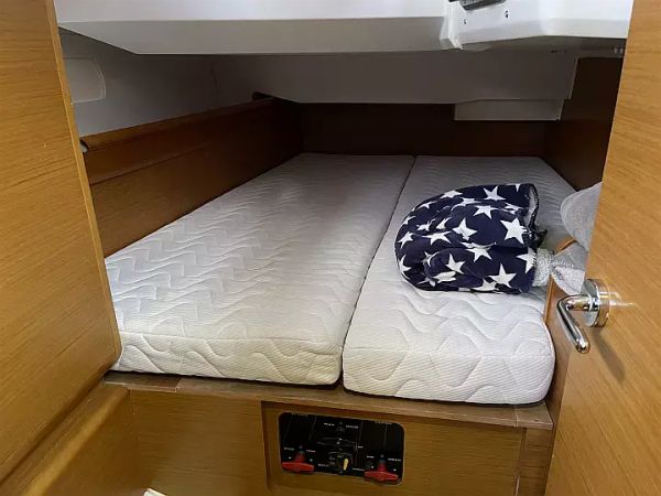 Jeanneau Sun Odyssey 439 | Petrine 2