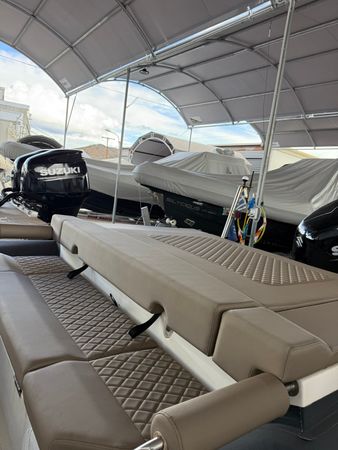 Ribco Scorpion 8.60 | Wet Dream