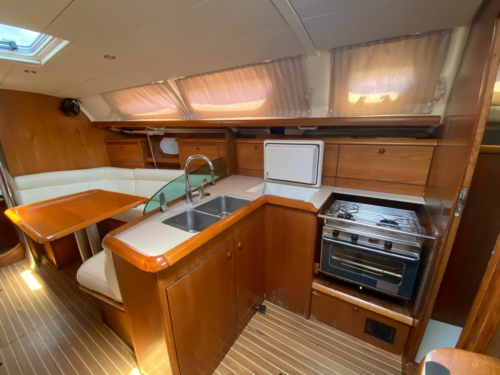 Jeanneau Sun Odyssey 37 | Naias