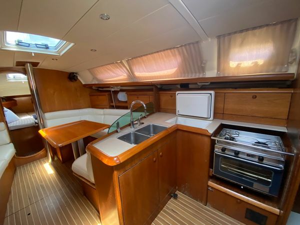 Jeanneau Sun Odyssey 37 | Naias