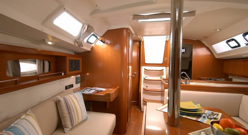 Beneteau Oceanis 34 | Seneca