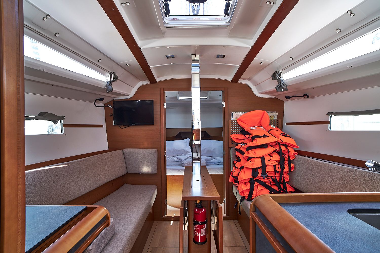 Jeanneau Sun Odyssey 349 | Zatara
