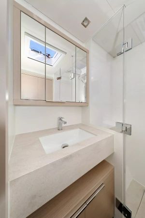 Lagoon 55 | Champagne Please