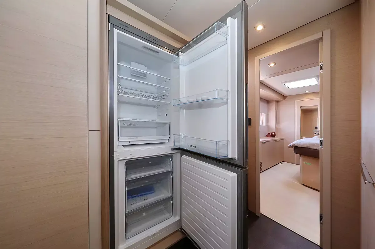 Lagoon 55 | Champagne Please