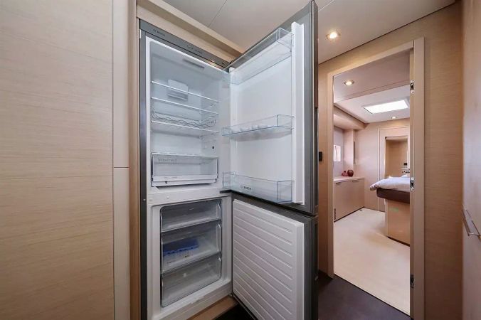 Lagoon 55 | Champagne Please