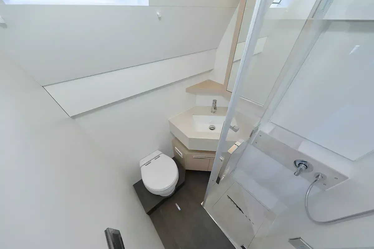 Lagoon 55 | Champagne Please