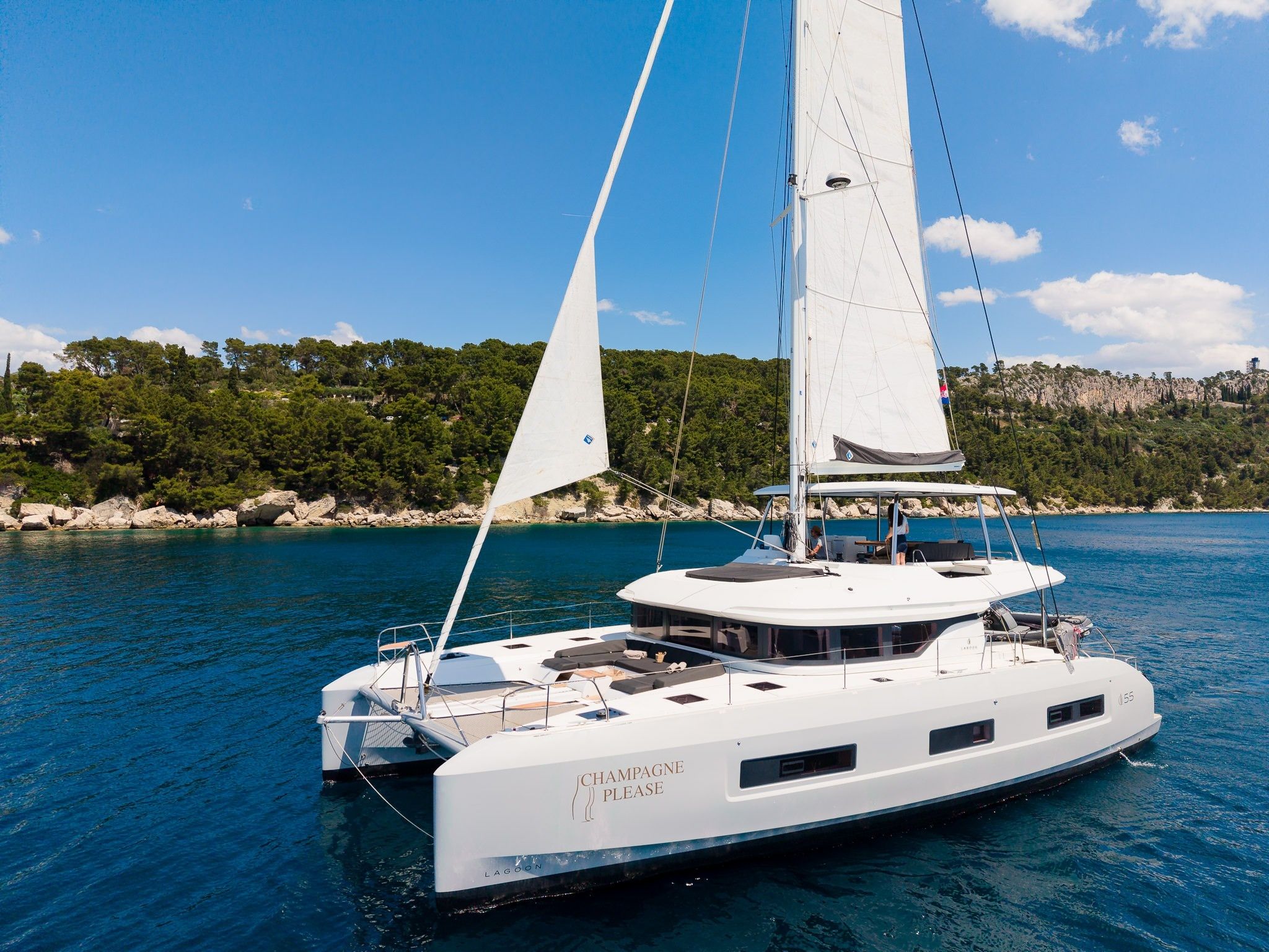 Lagoon 55 | Champagne Please