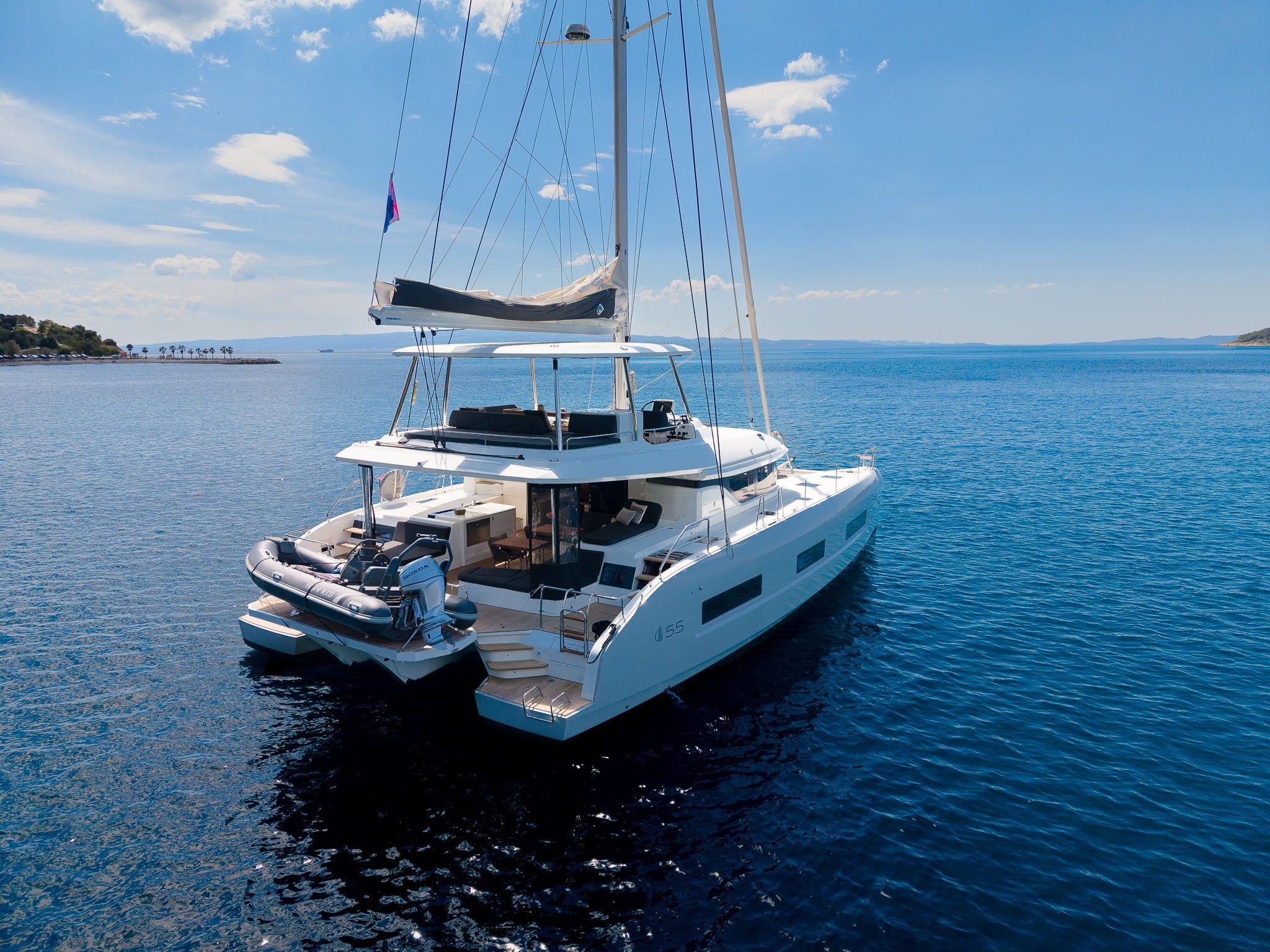 Lagoon 55 | Champagne Please