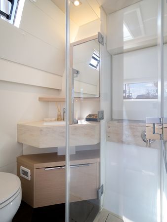 Lagoon 55 | Champagne Please