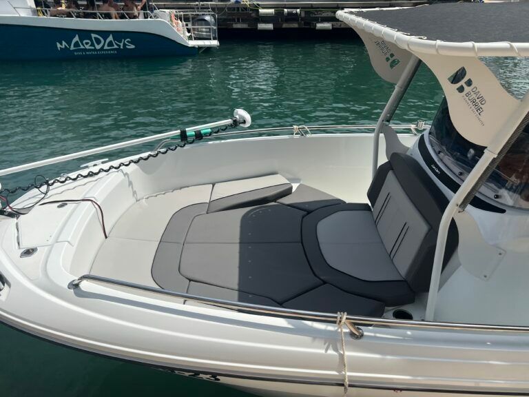Jeanneau Cap Camarat 7.5 CC | Handfort 2