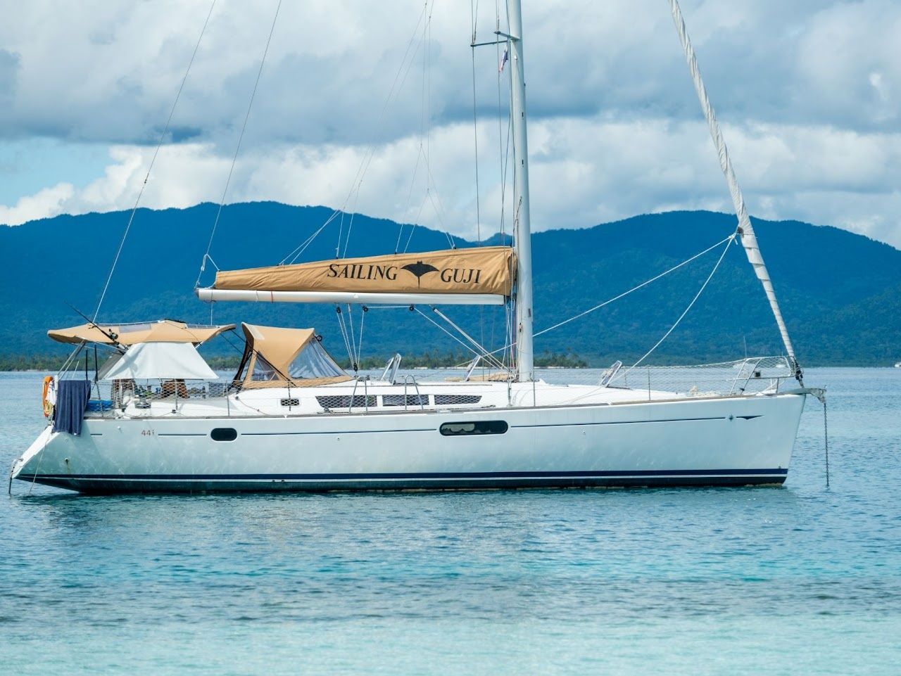 Jeanneau Sun Odyssey 44i | Guji