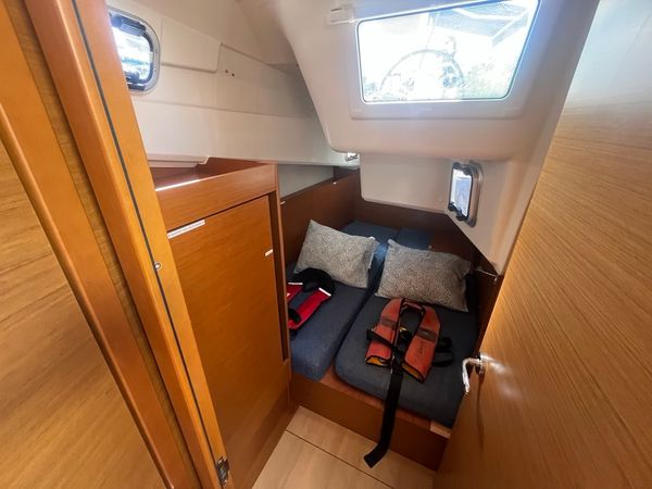 Jeanneau Sun Odyssey 410 | Albarino