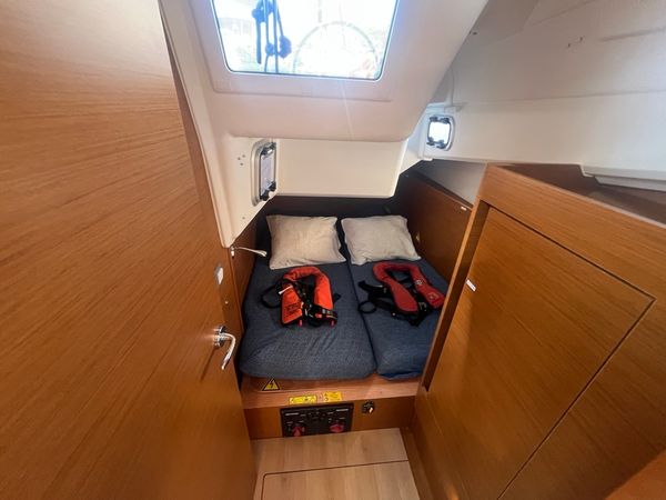 Jeanneau Sun Odyssey 410 | Albarino