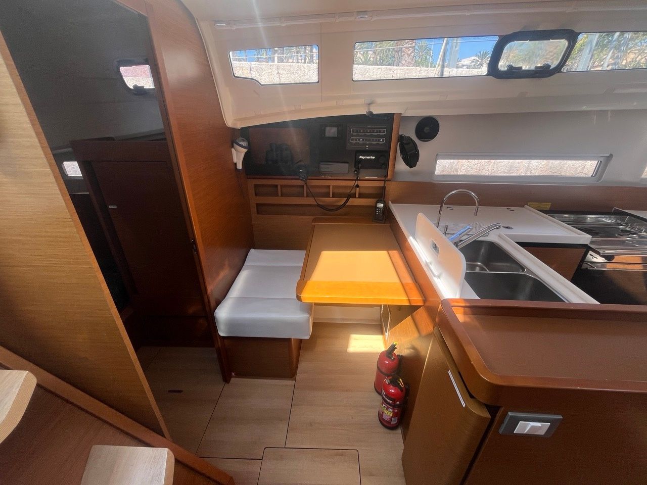 Jeanneau Sun Odyssey 410 | Albarino