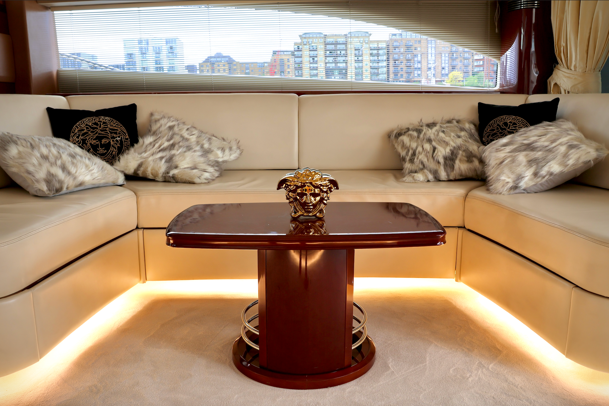 Princess 67 | Royale