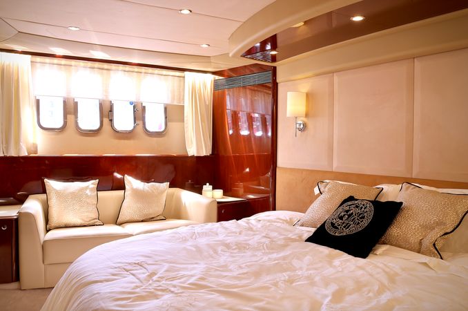 Princess 67 | Royale