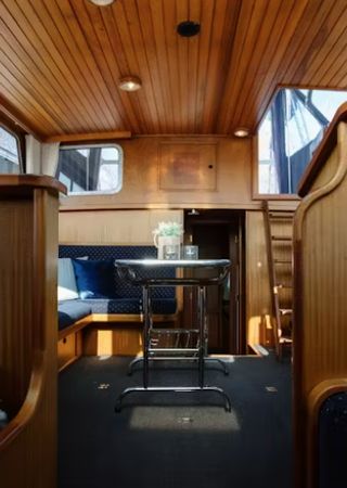 Hollandia 1260 | Flora