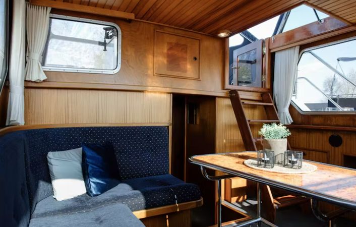 Hollandia 1260 | Flora