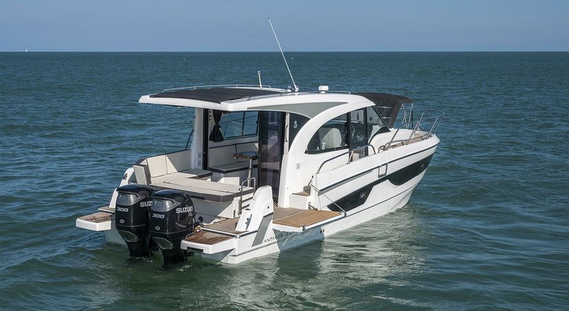 Beneteau Antares 11 | Silver Fox