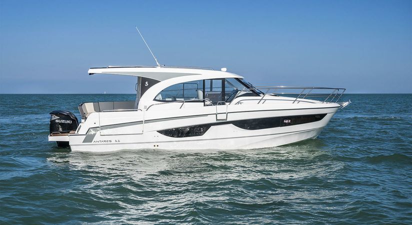 Beneteau Antares 11 | Silver Fox