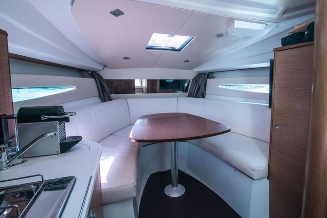 Jeanneau Leader 8 | 4MC