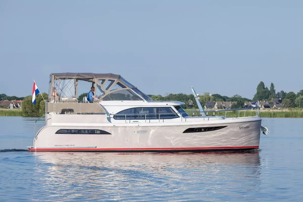 Aquanaut Drifter Jubile 390 | Splendid