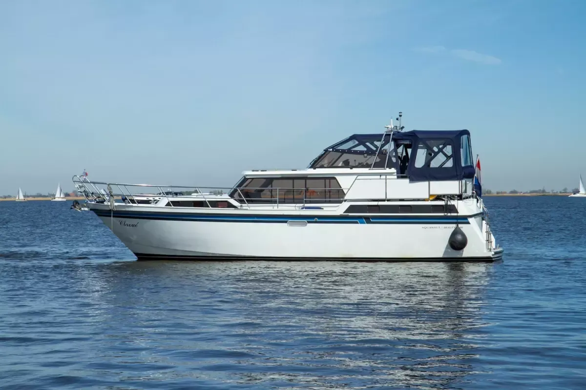 Aquanaut Beauty 1200 AK | Claoue