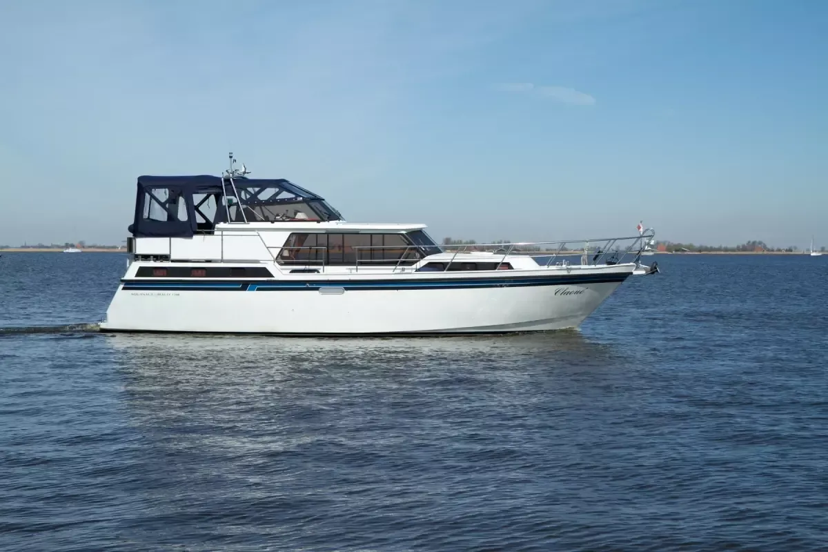 Aquanaut Beauty 1200 AK | Claoue