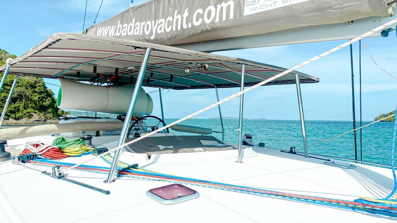 Lagoon 500 | Blue Metis