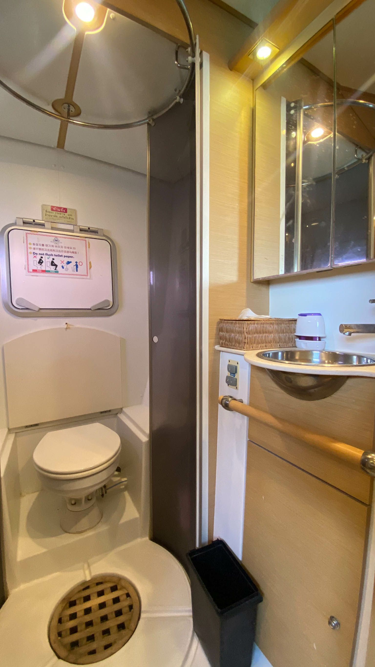 Lagoon 500 | Blue Metis