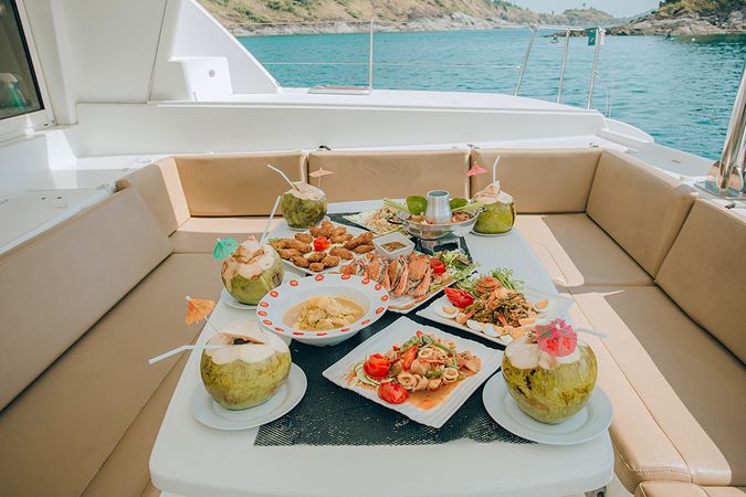 Lagoon 500 | Blue Metis