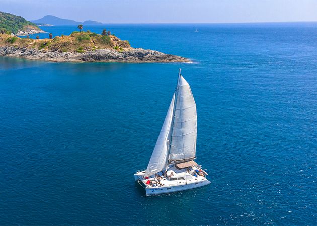 Lagoon 500 | Blue Metis