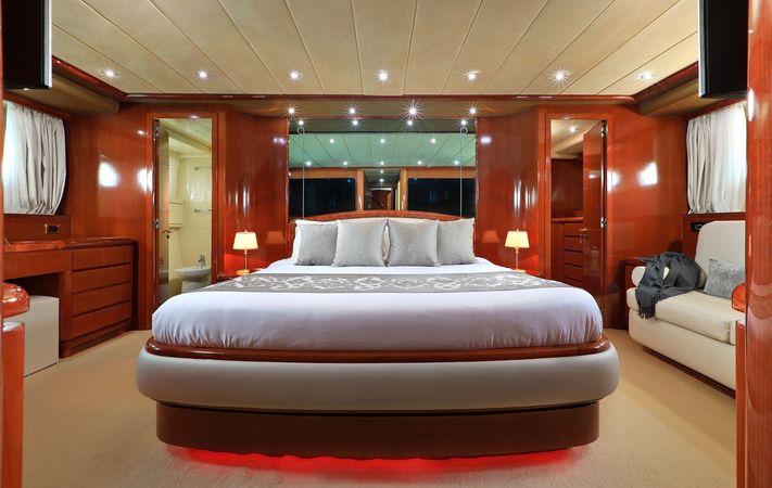 Falcon 106 | My Demarest