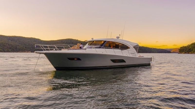 Riviera 545 | Happy Ours