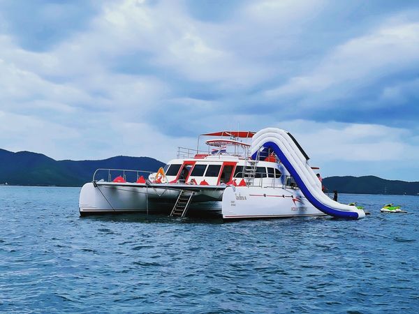 Custom Built 73 | Ocean Yachting