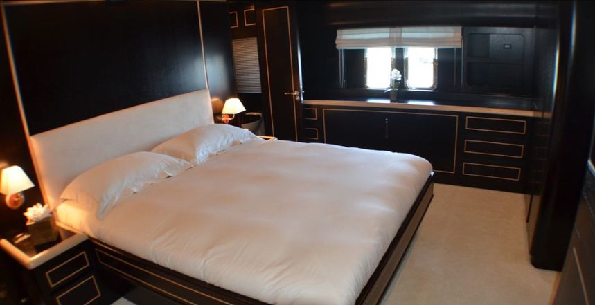 Leopard 27 Open | Moon Glider