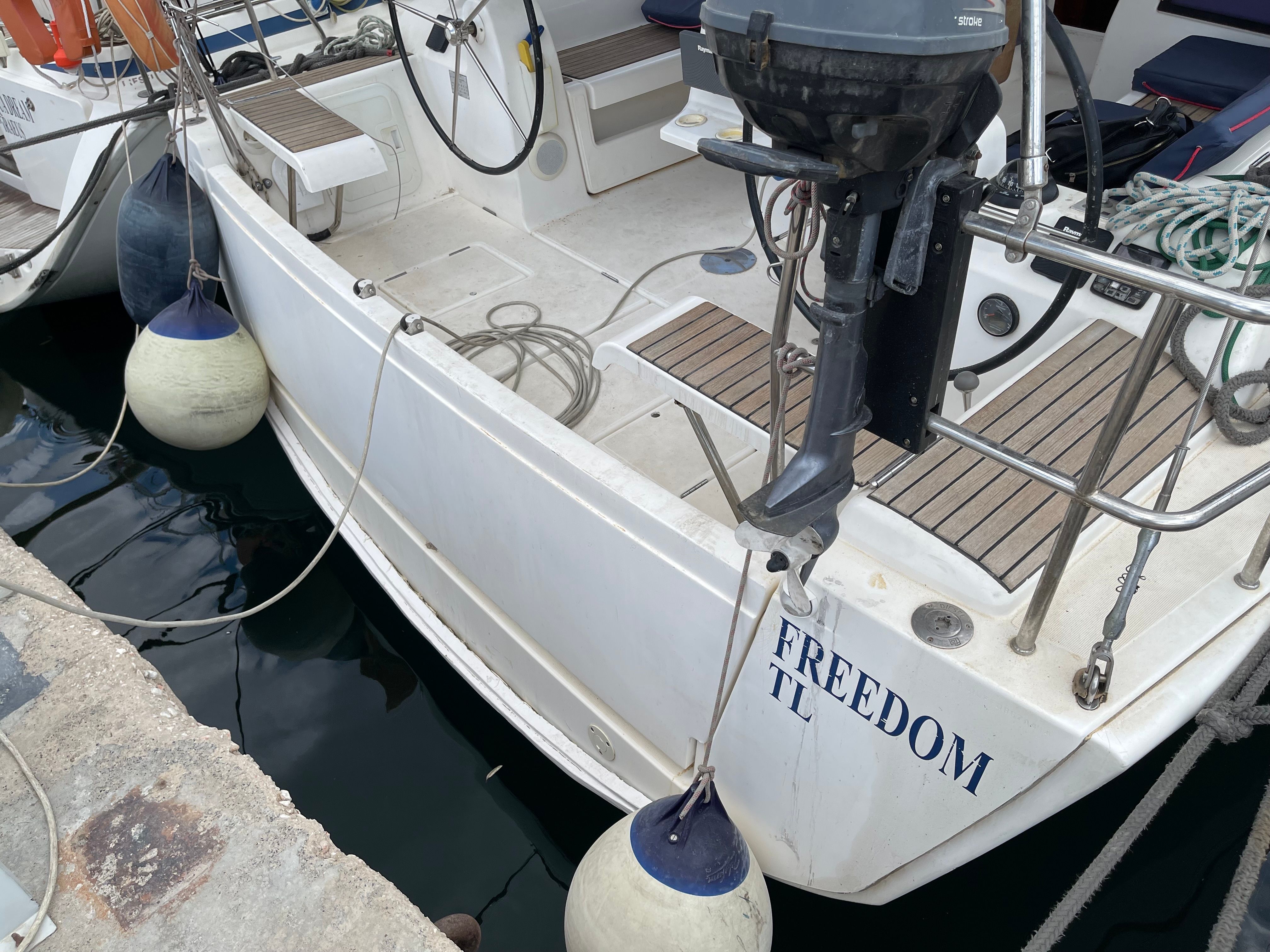 Dufour 410 | Freedom
