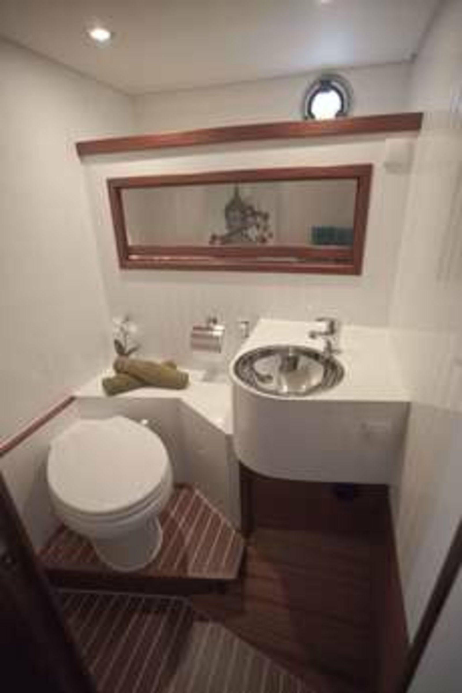 Holiday 1300 | Euphoria