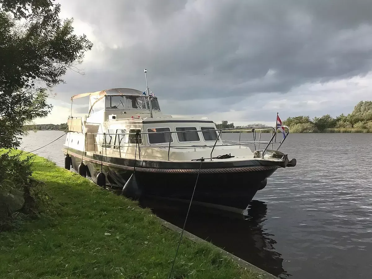 Holiday 1300 | Euphoria