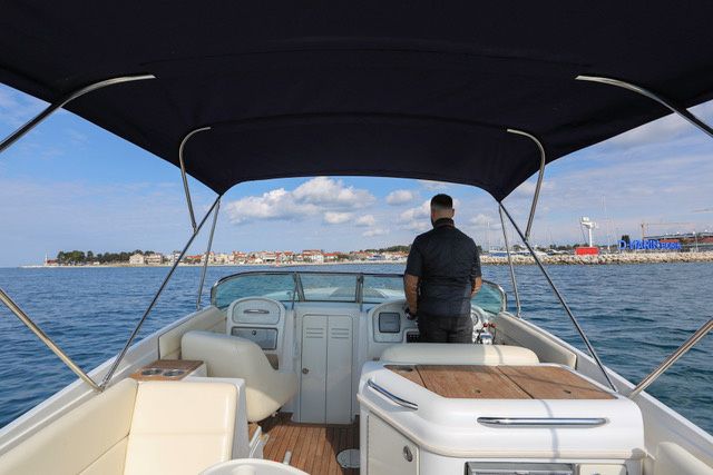 Chris Craft 28 Corsair | 4