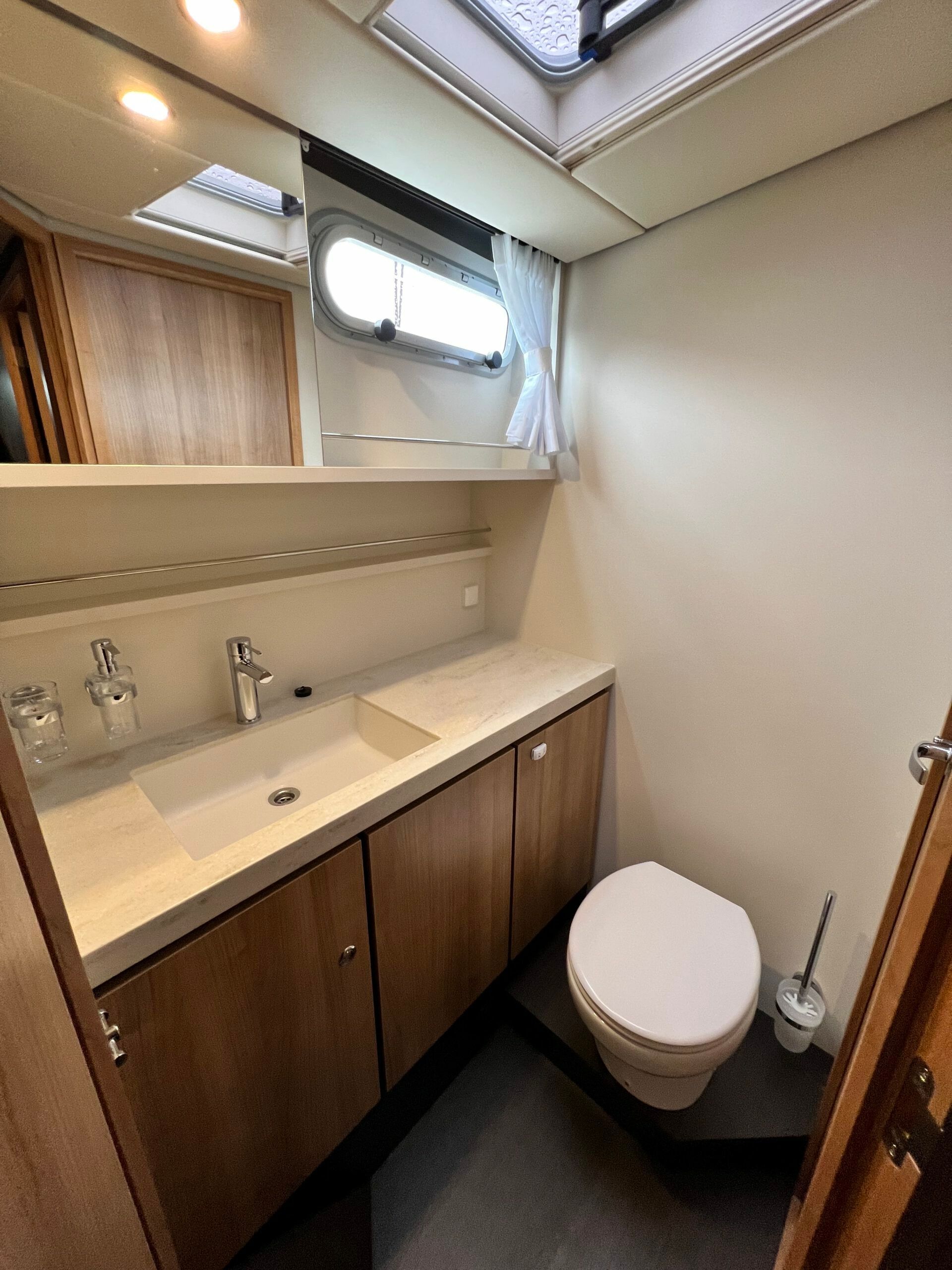 Linssen GS 40.0 AC | Falcon Scott