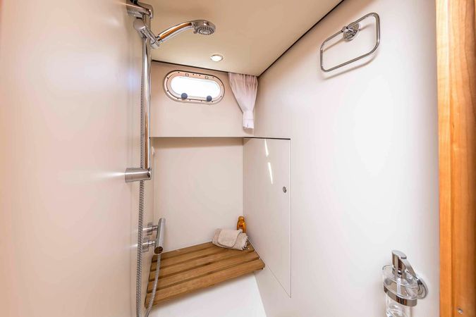 Linssen GS 45 AC | Florina