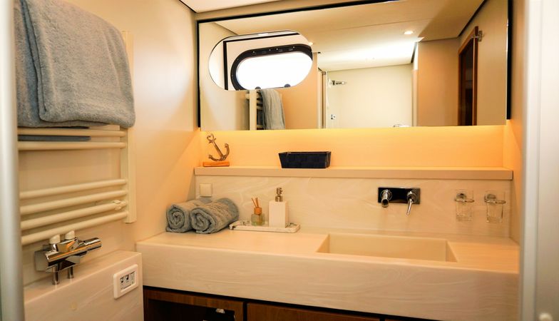 Linssen Grand Sturdy 500 AC Variotop | Blueberry