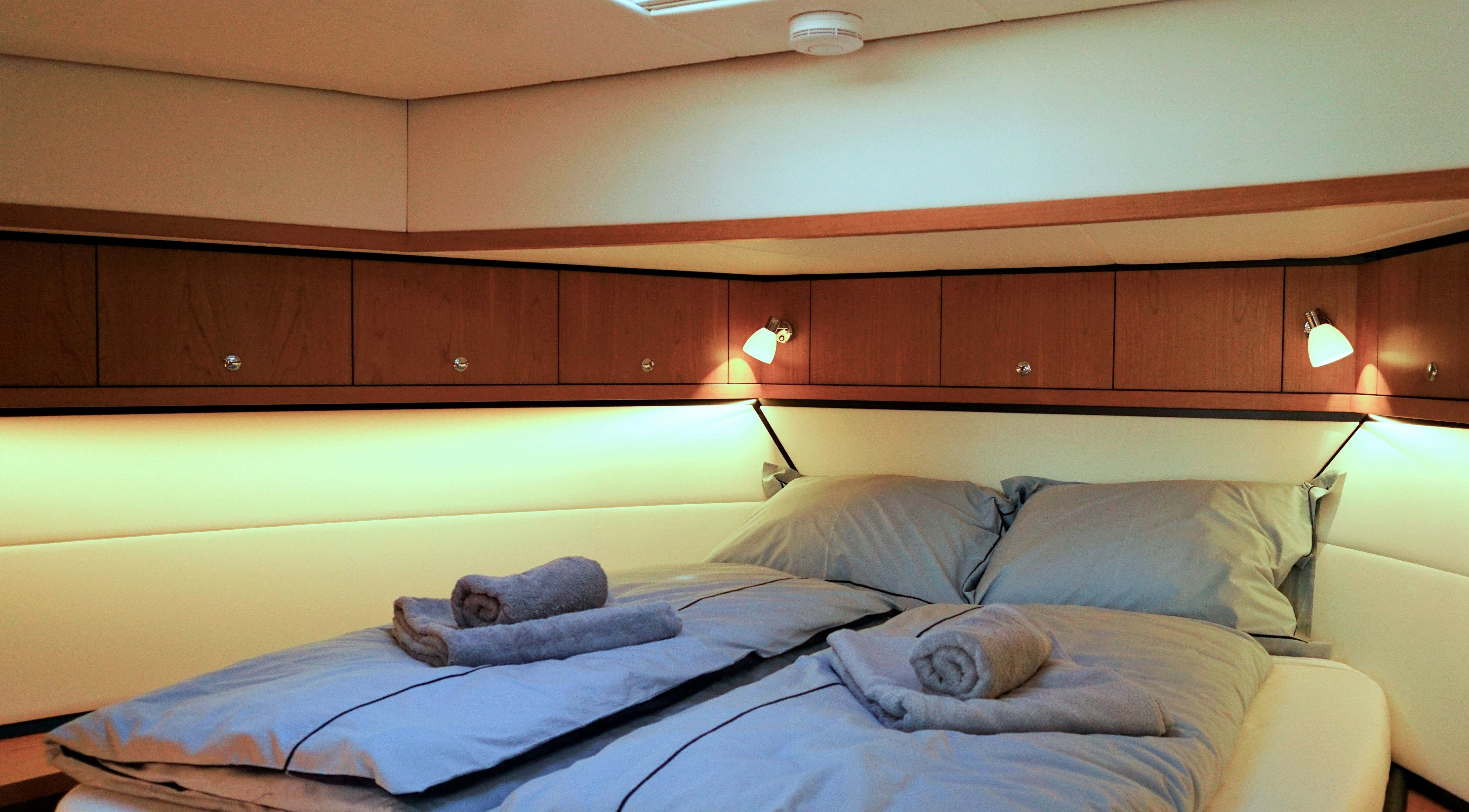 Linssen Grand Sturdy 500 AC Variotop | Blueberry