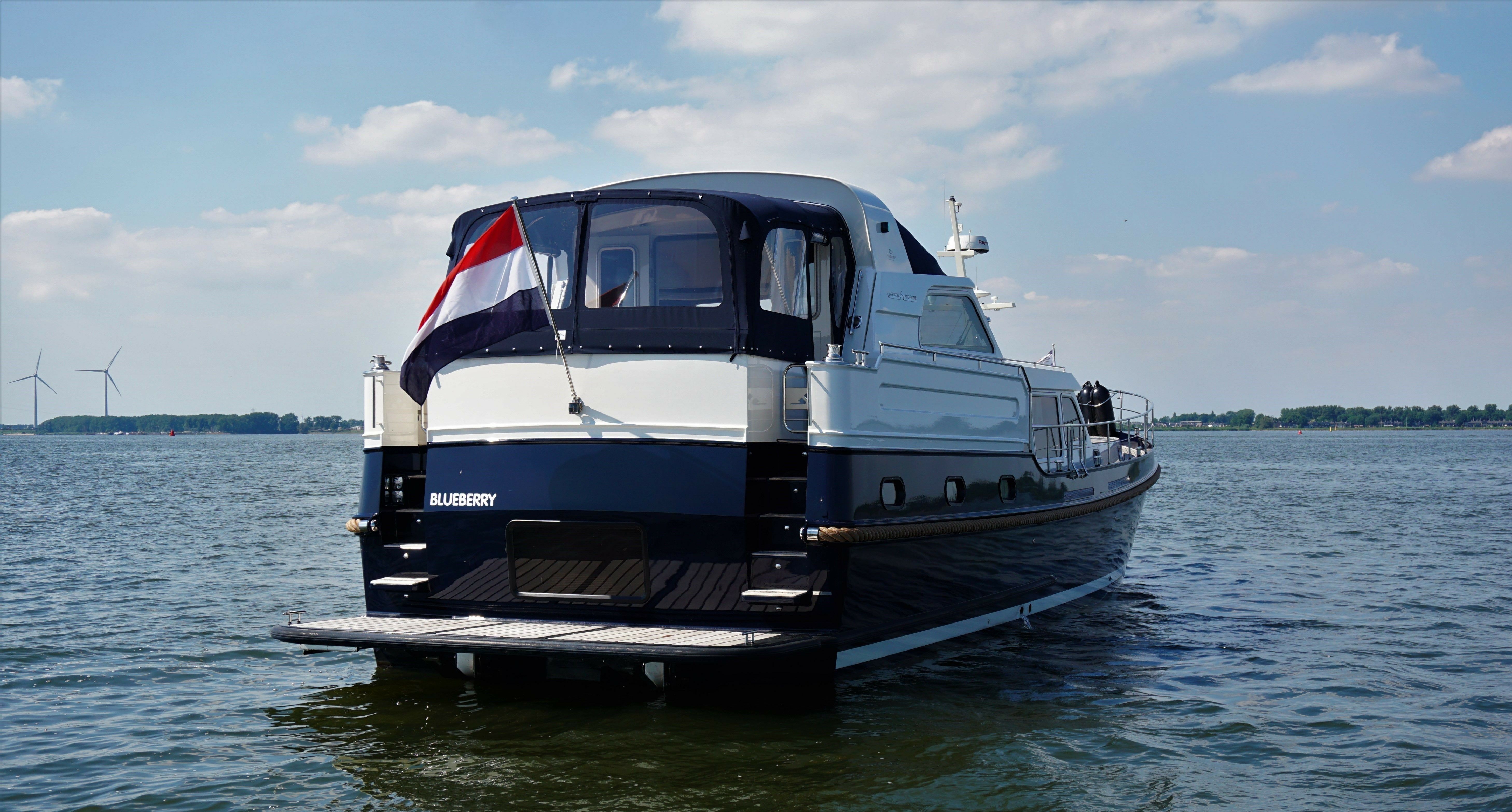 Linssen Grand Sturdy 500 AC Variotop | Blueberry