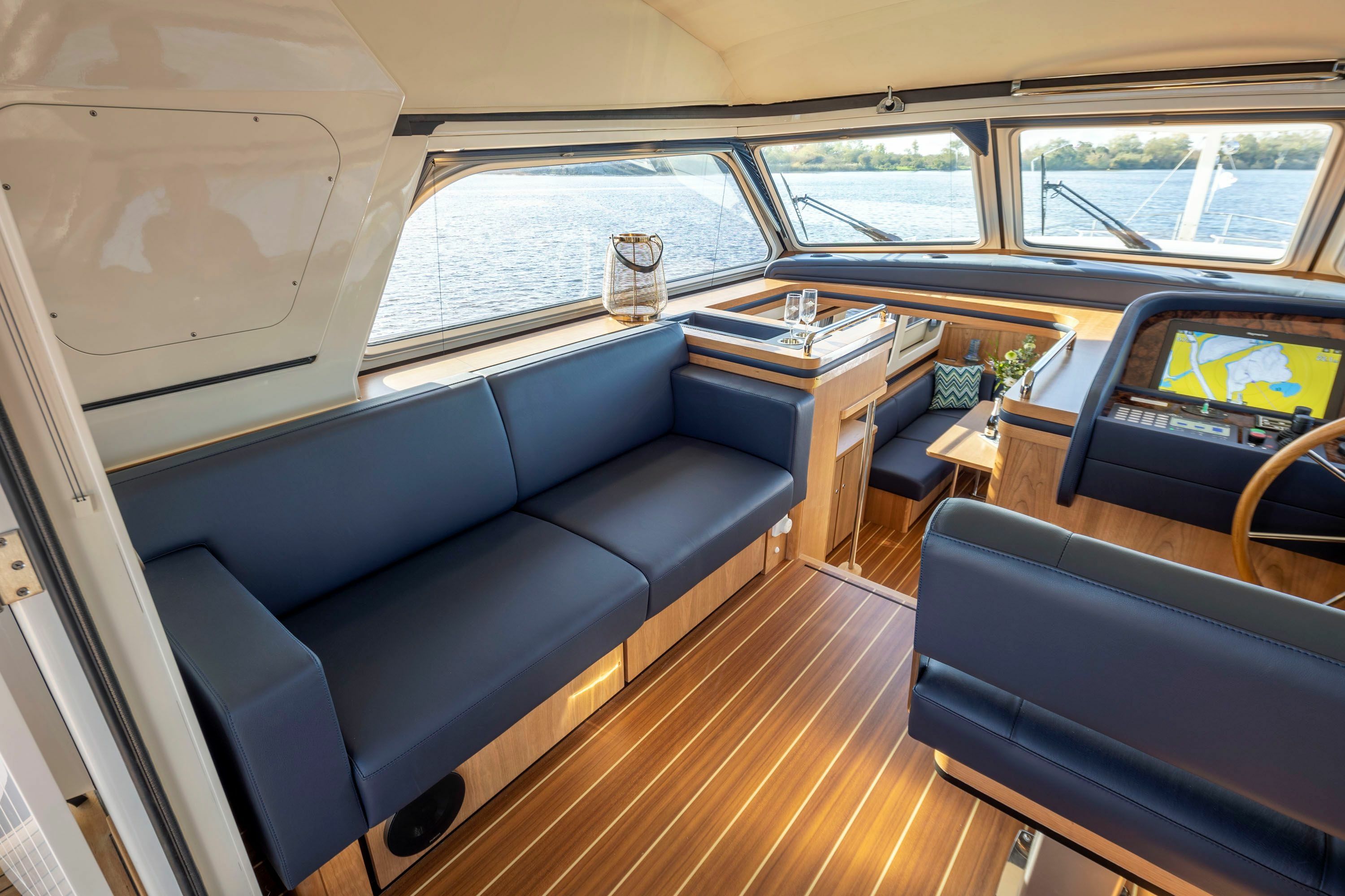 Linssen Grand Sturdy 500 AC Variotop | Blueberry